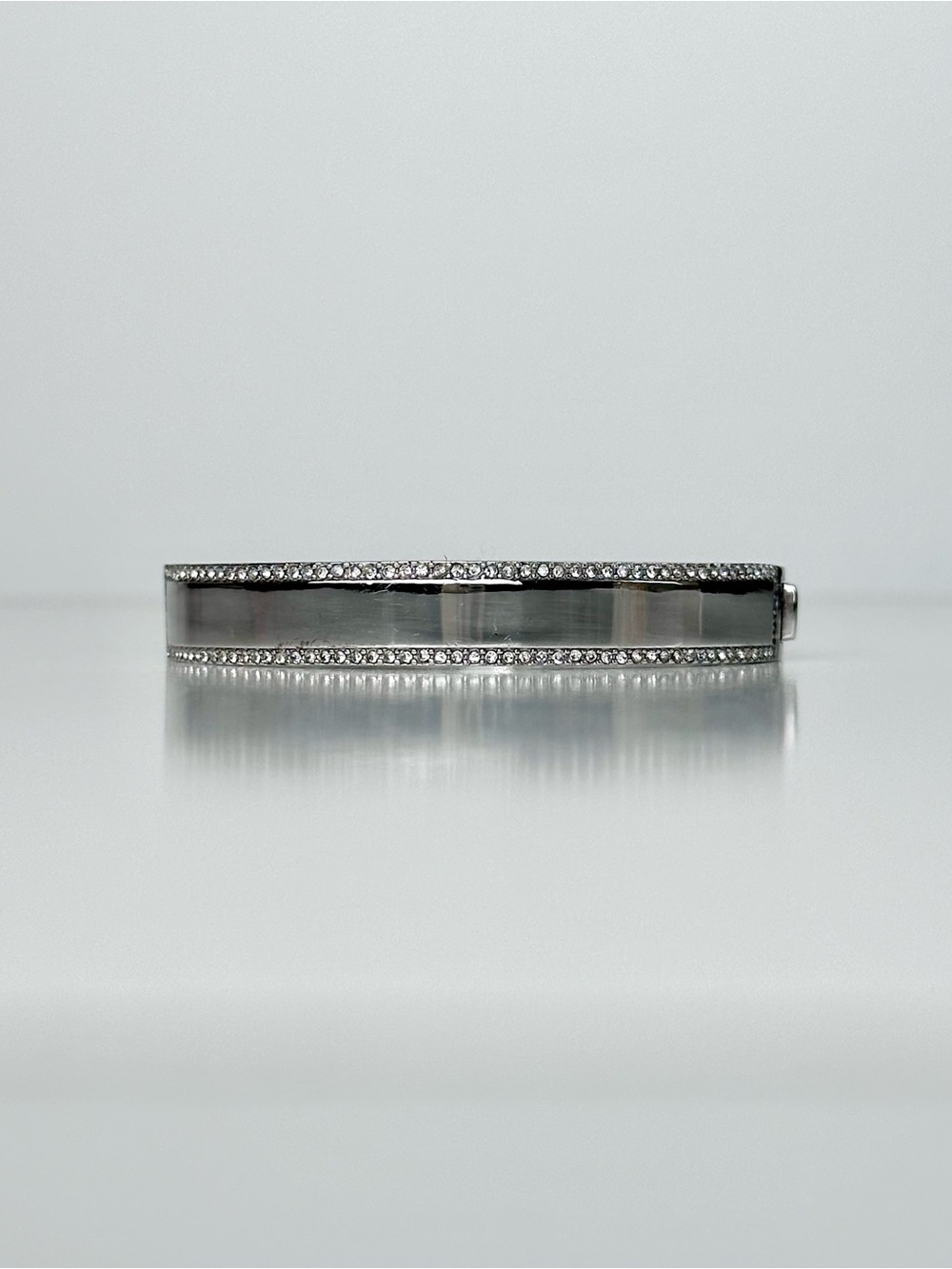 Y2K Kate Spade New York Silver Tone Crystal Spade Hinged Bangle Bracelet - Picture 5 of 12
